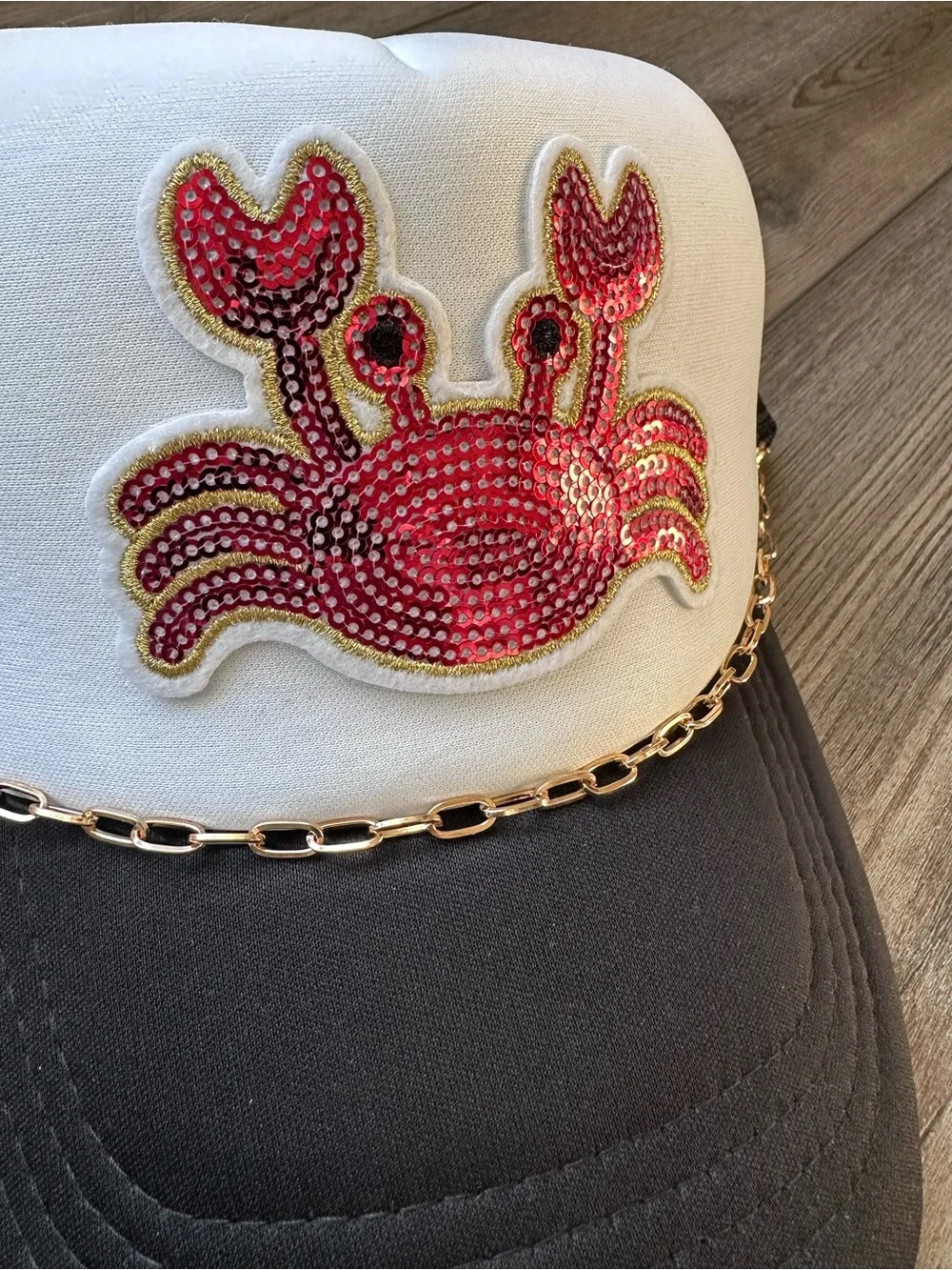 Handmade Coastal Crab Trucker Hat – Sparkly Beach Vibes 🦀✨ - Picture 4 of 4